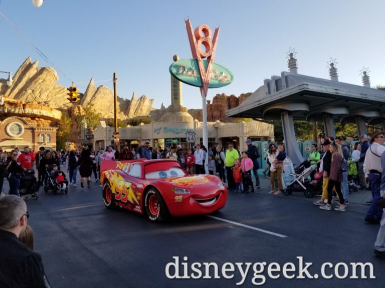 Lightning McQueen Cruising Route 66 In Cars Land The Geek S Blog