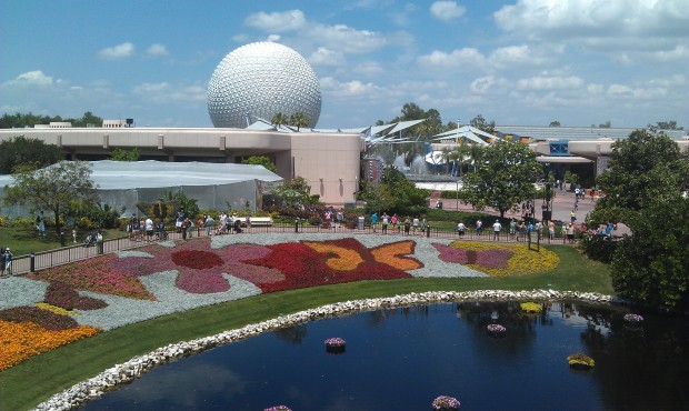 A last look at the flower beds @ EPCOT from the monorail.