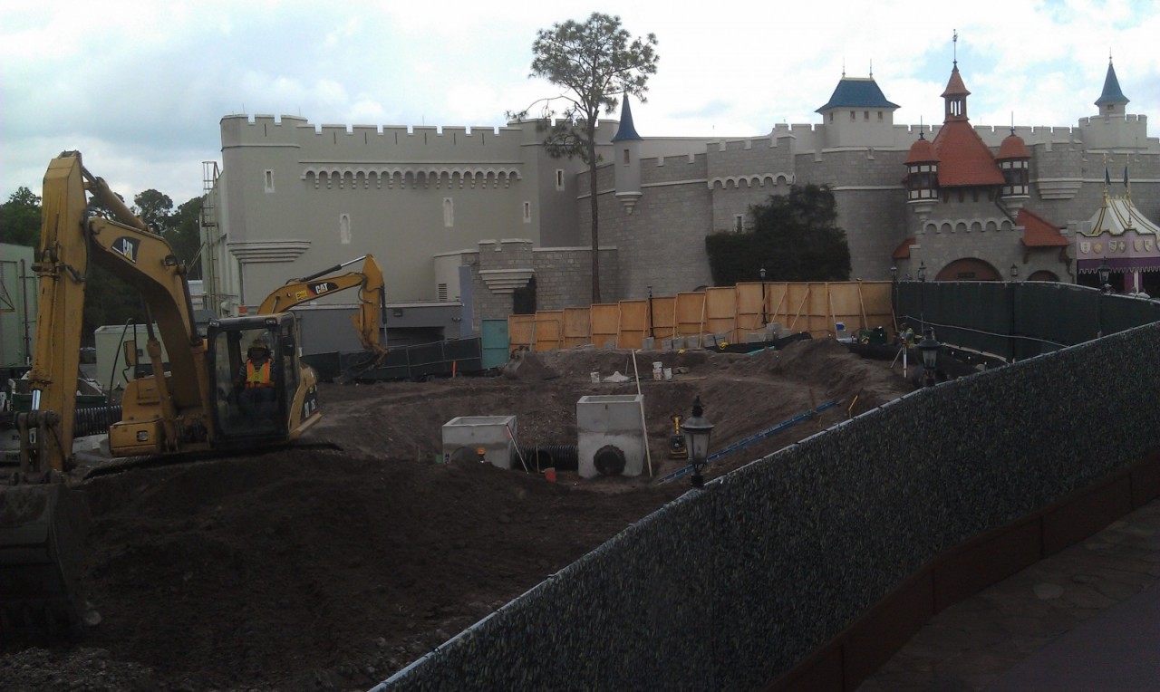 A look at the work where the former slyway station was in Fantasyland. The better wondows were taken..