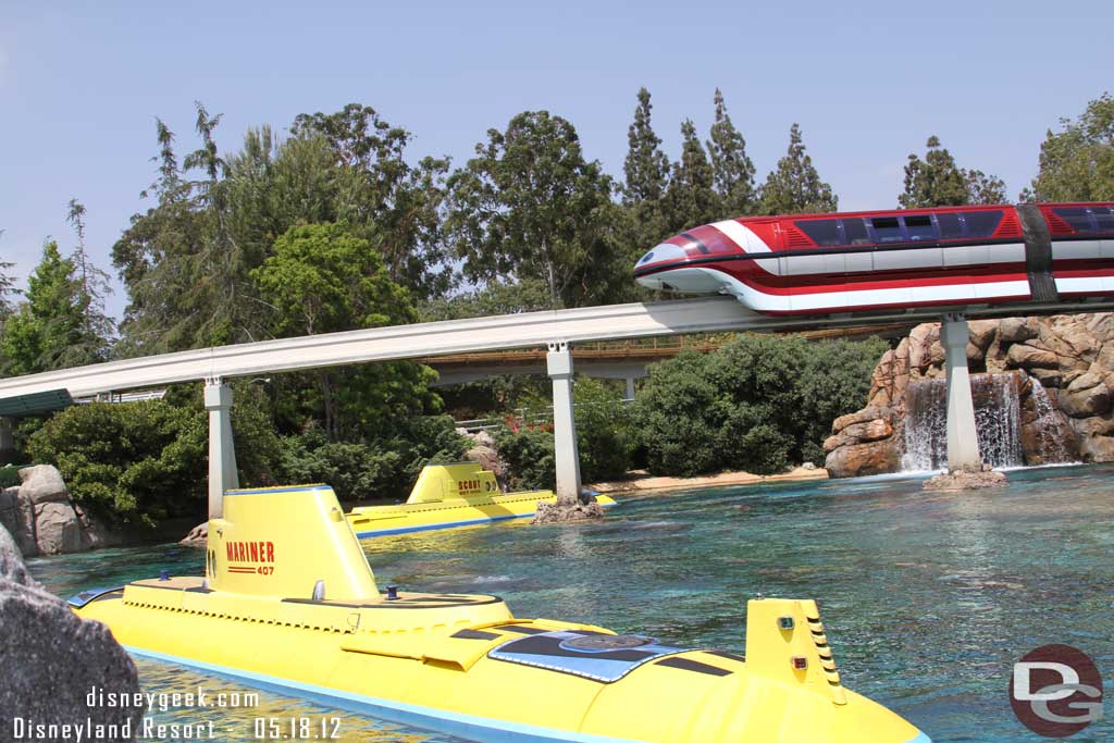 2012 - Disneyland - Manny Monorail (Red)