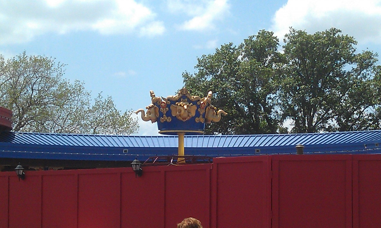 Part of the second Dumbo center piece is installed.