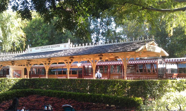 Anyone know what is going on with the Disneyland Railroad?  For the past couplr of hours seen empty trains.