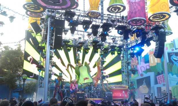 Mad T Party band performing