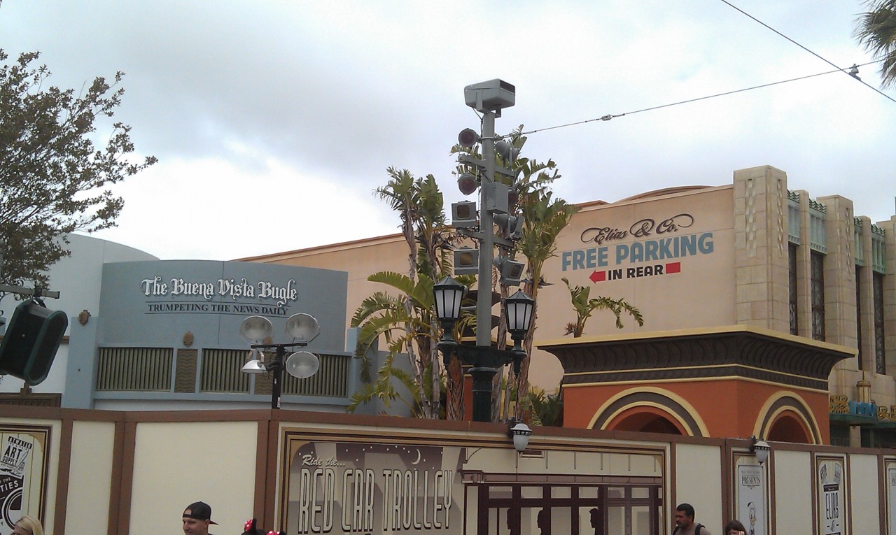 The Elias Co sign is new also the scaffolding is gone from around the entrance.