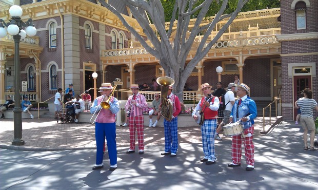 The Straw Hatters performing in Town Square.