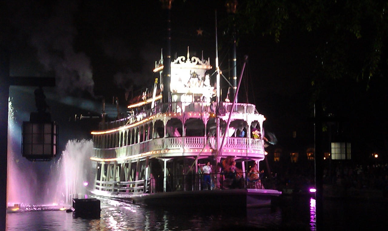 Time for Fantasmic... still hard to believe it is now 20 years old2