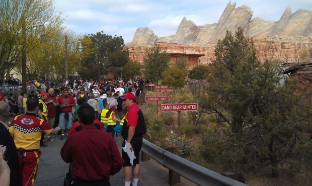 FYI the Racers line is back in #CarsLand entirely as of now.