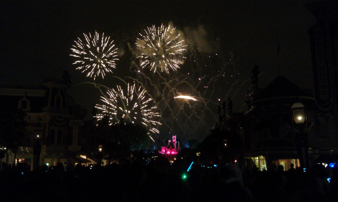 4th of July fireworks at Disneyland tonight