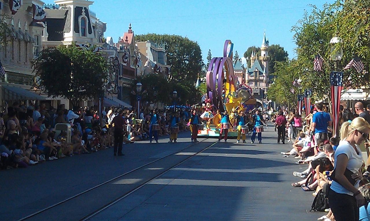 Entered Disneyland as Soundsational was making its way down Main Street
