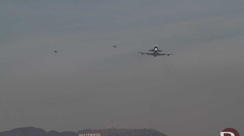 Space Shuttle Endeavour arriving in Los Angeles
