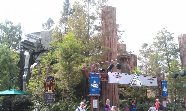 Star Tours had a posted 10 min wait but was a walk on this morning.