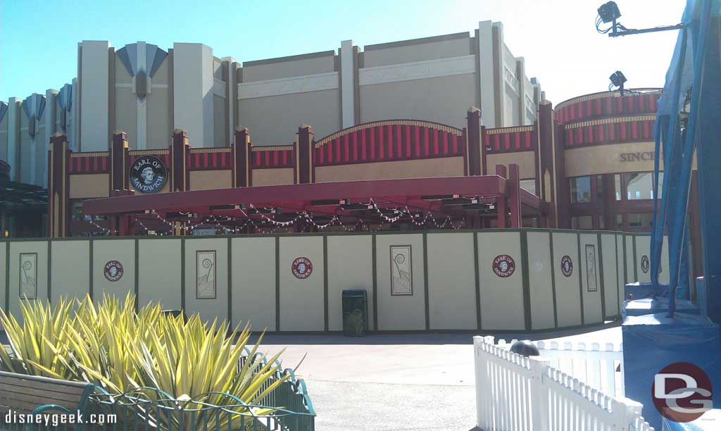 Starting off this afternoon at the Disneyland Resort in Downtown Disney. Earl of Sandwich looks almost done.