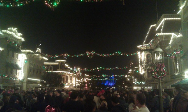 Main Street has a good crowd for the show.