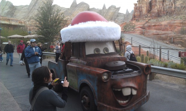 Santa Mater cruising through #CarsLand