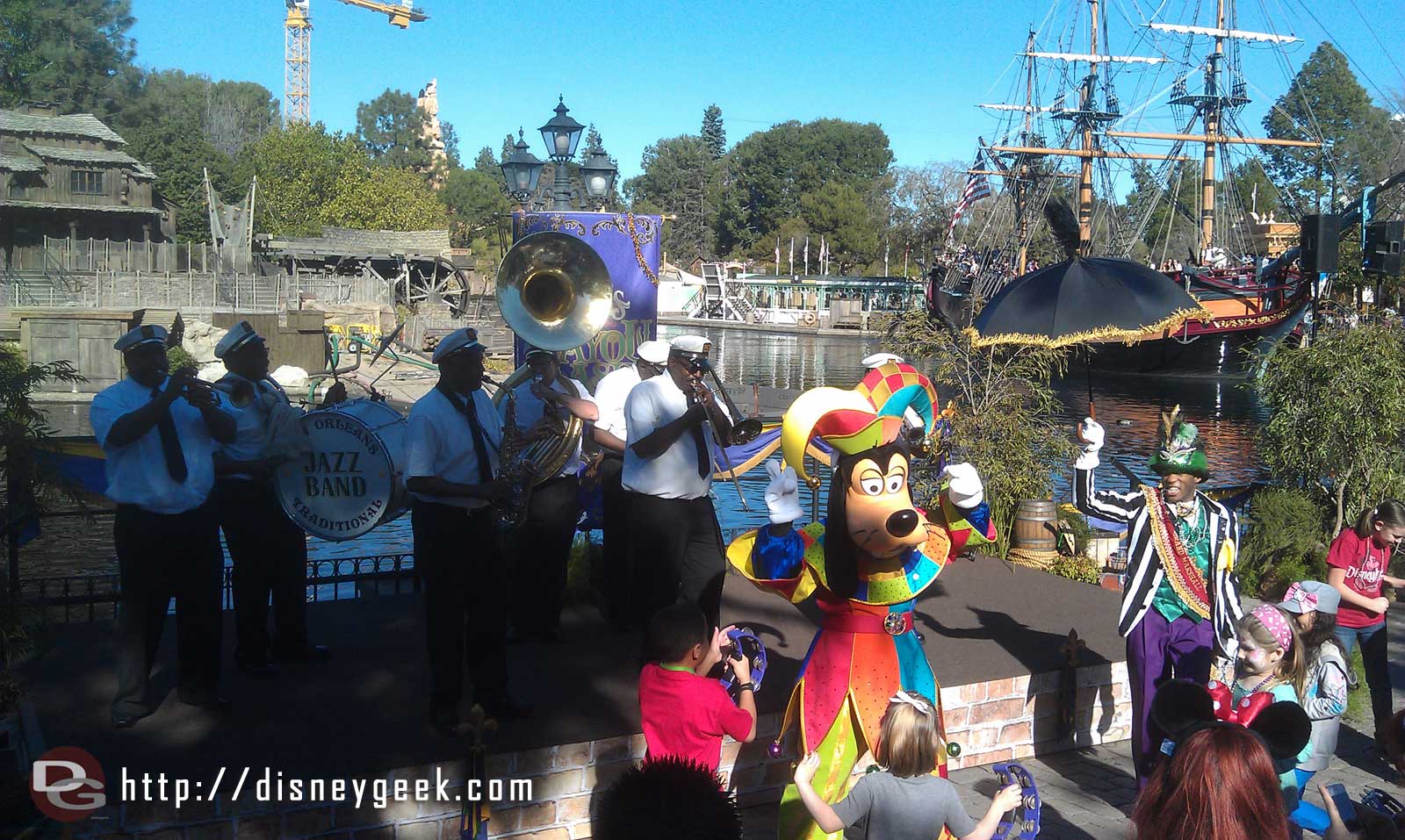 The traditional jazz band plus Goofy performing along the Rivers of America LimitedTimeMagic