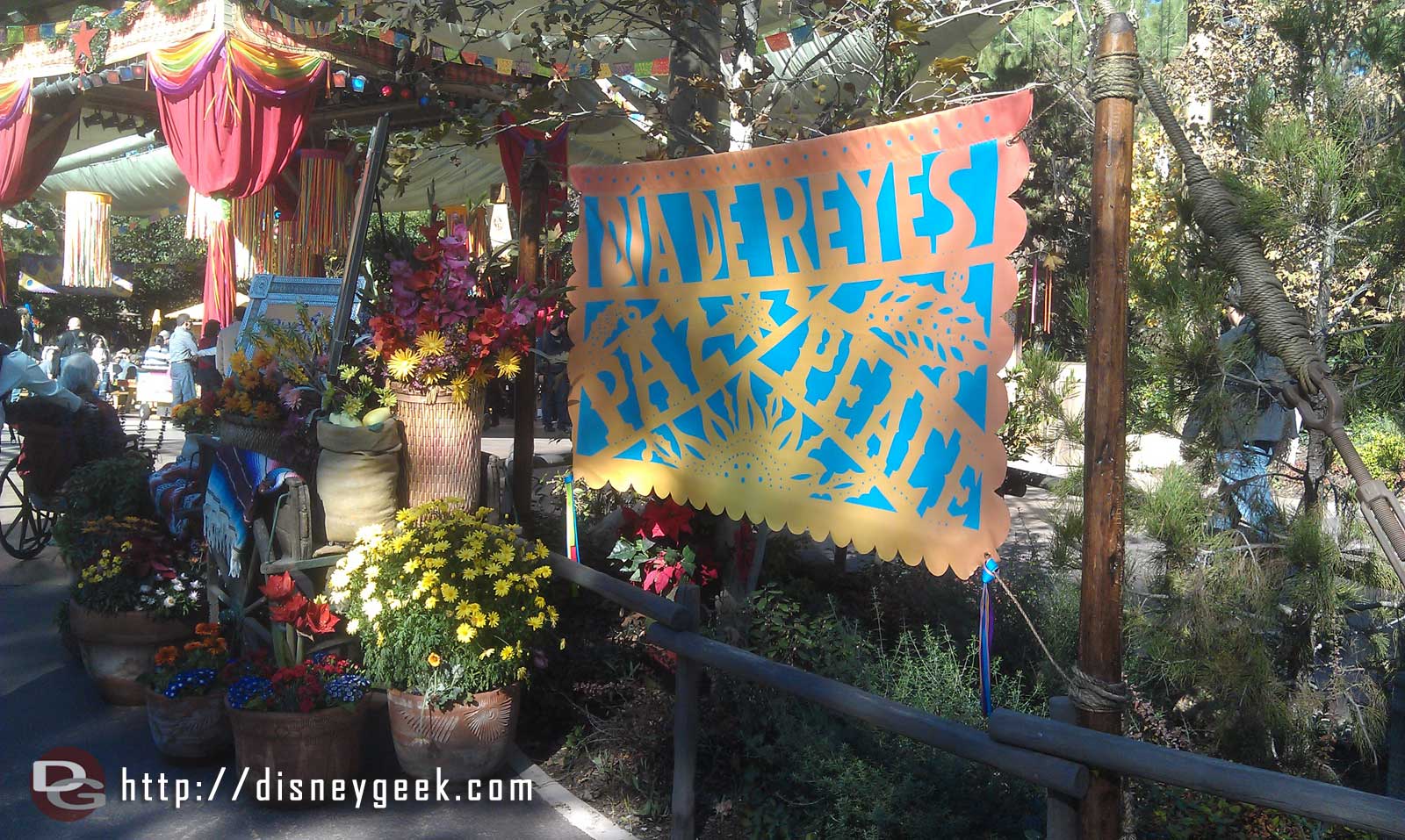 entering the Dia De Reyes Three Kings celebration