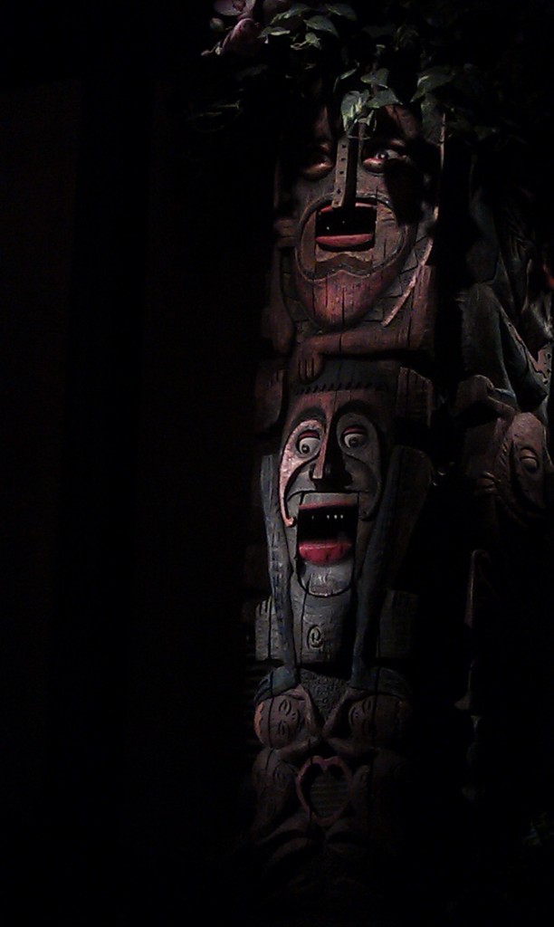 One more Tiki Room picture