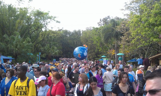 The Earth ball making its way through the crowd #DAK15