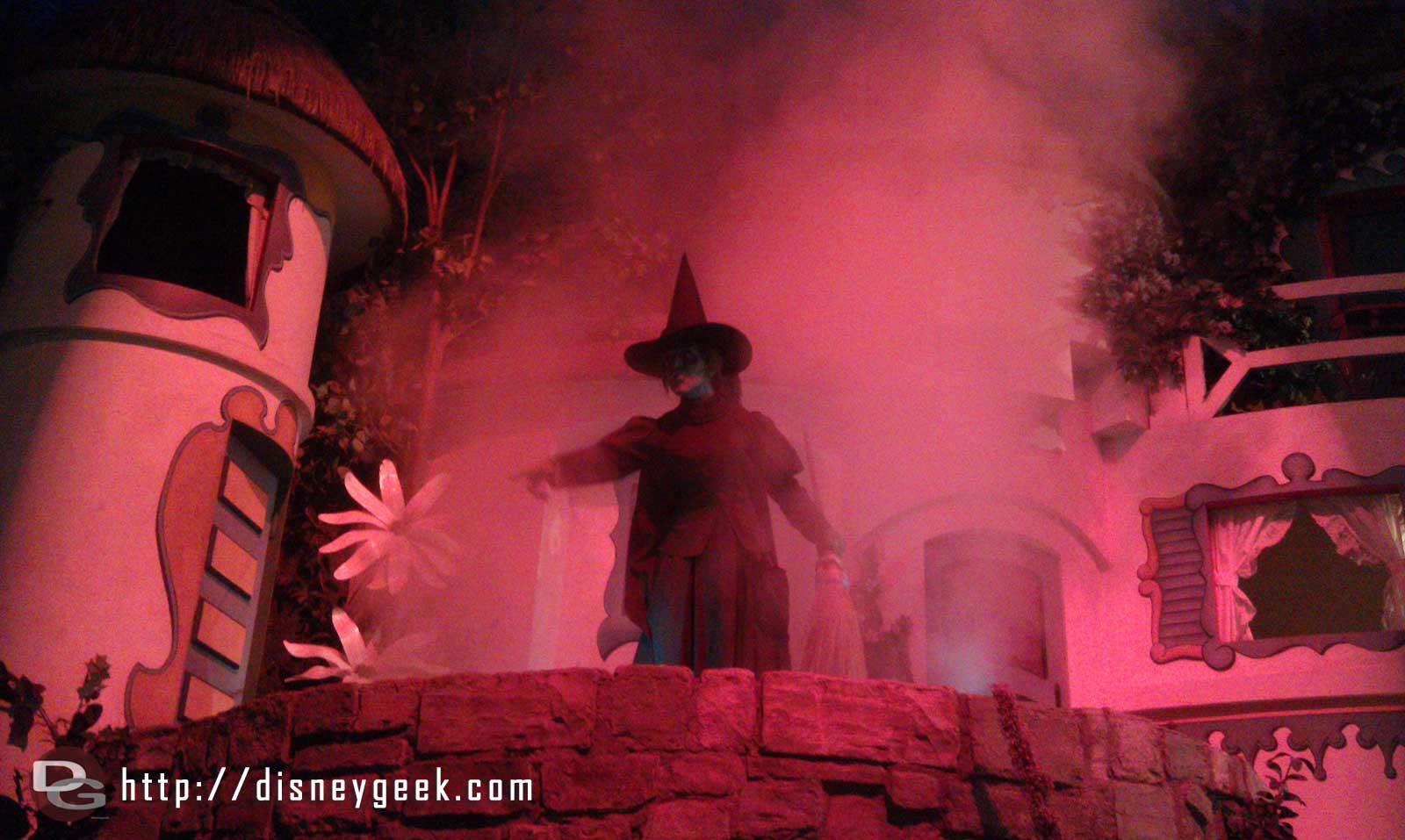 The Geeat Movie Ride the Wicked Witch