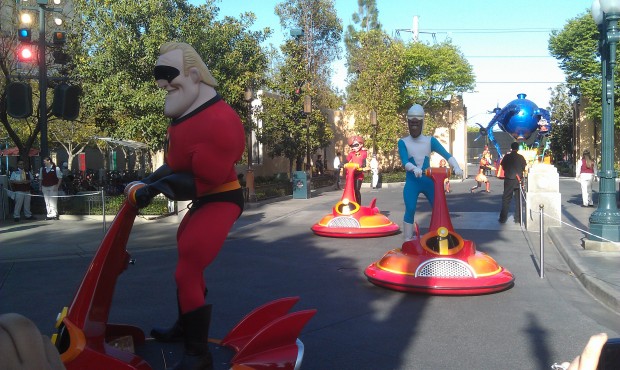 The Incredibles lead off the Pixar Play Parade now.