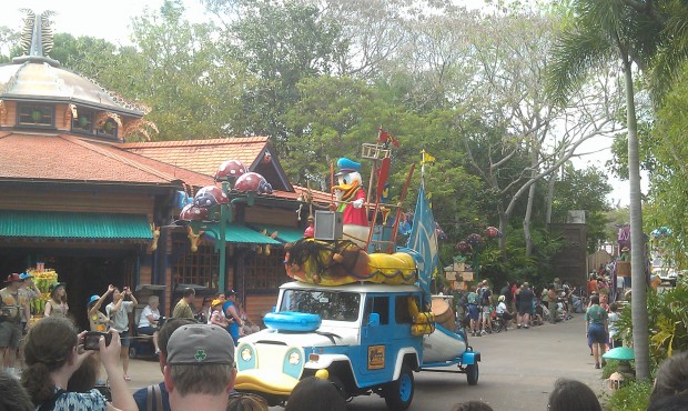 The Jamin Jungle parade msking its way through the park