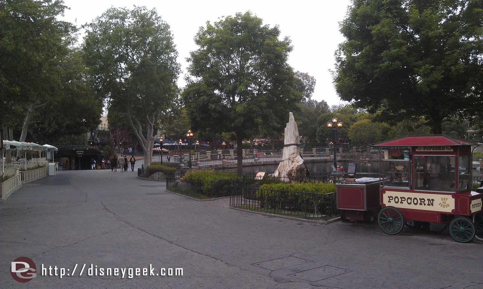 Disneyland is nice and quiet this morning