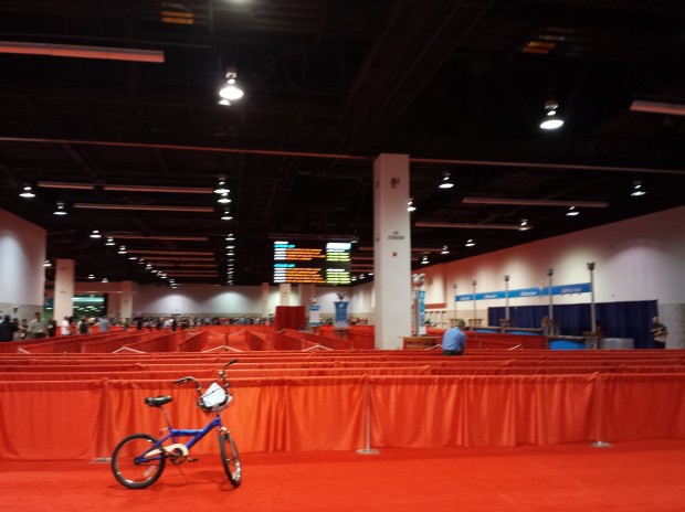 D23 Expo - Before the day started I snapped this picture of an empty queue for StagePass