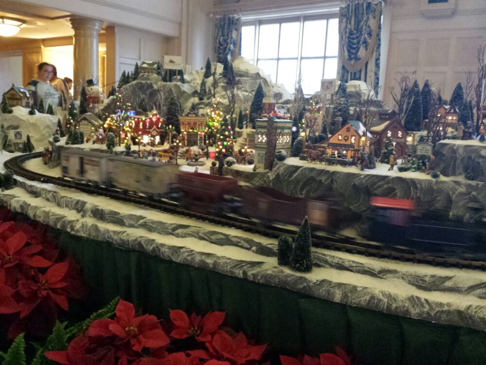 Yacht Club Lobby Train Display