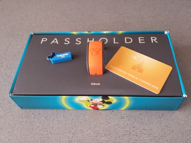 Annual Passholder MagicBand contents