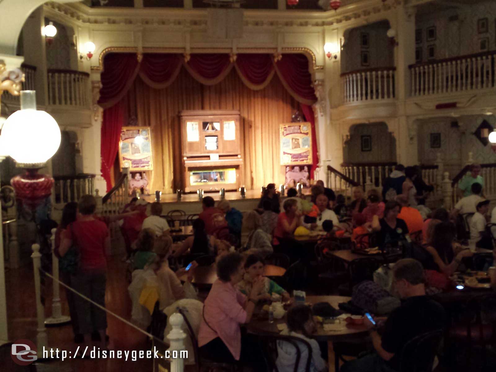 The Diamond Horseshoe was open for lunch today. No entertainment, just lunch.