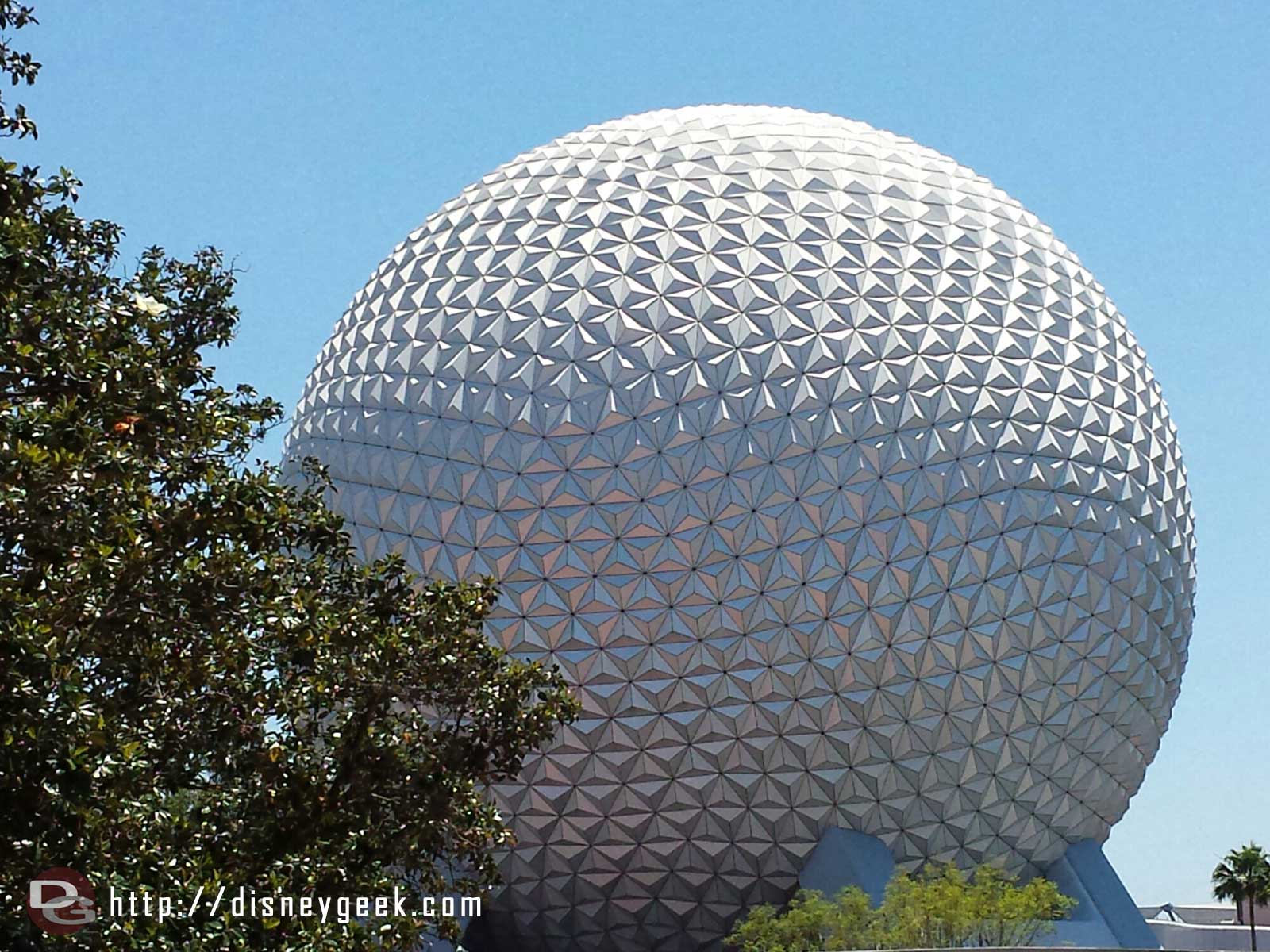 One last look at Spaceship Earth before heading for Kidani and home