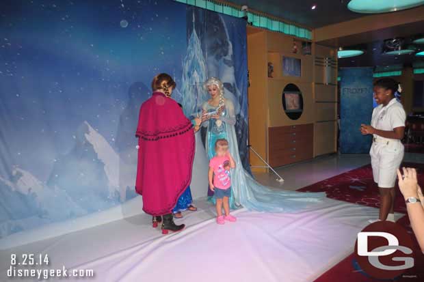 Disney Fantasy - Frozen Meet and Greet backdrop/set