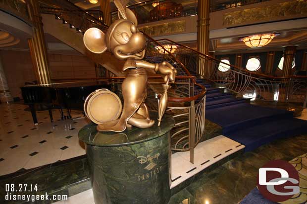 Disney Fantasy - Minnie in the atrium