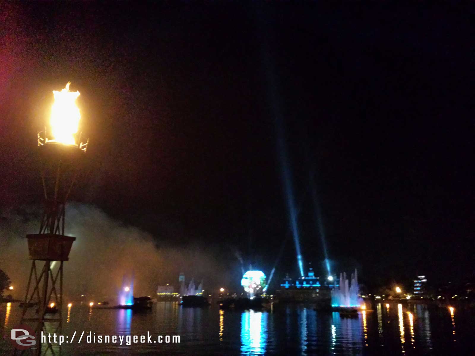 Watched Illuminations Reflections of Earth from the FastPass+ viewing area.