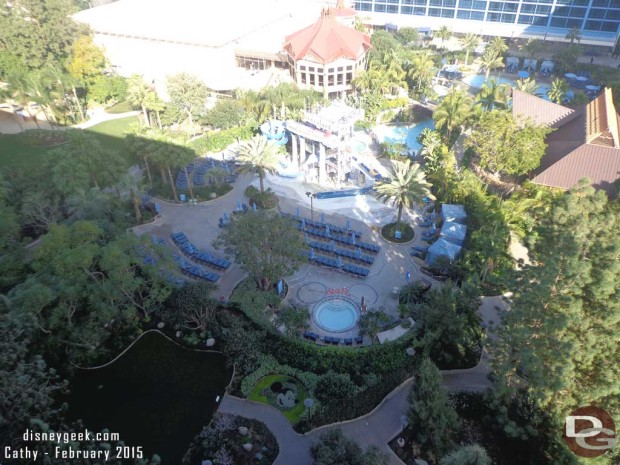 Disneyland Hotel - Monorail Pool and Minnie Spa