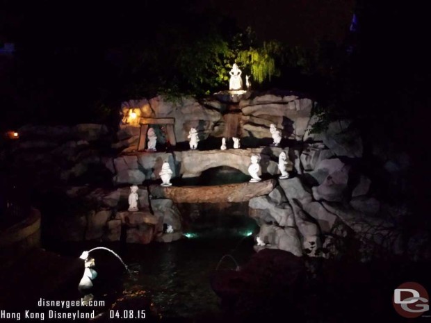 Hong Kong Disneyland - Snow White Grotto