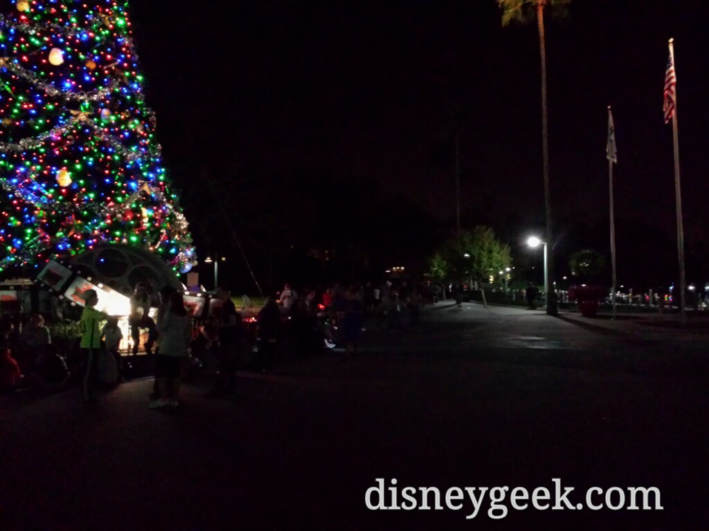 The line to board a Friendship boat from the Studios stretched back to the Christmas tree as we were leaving.