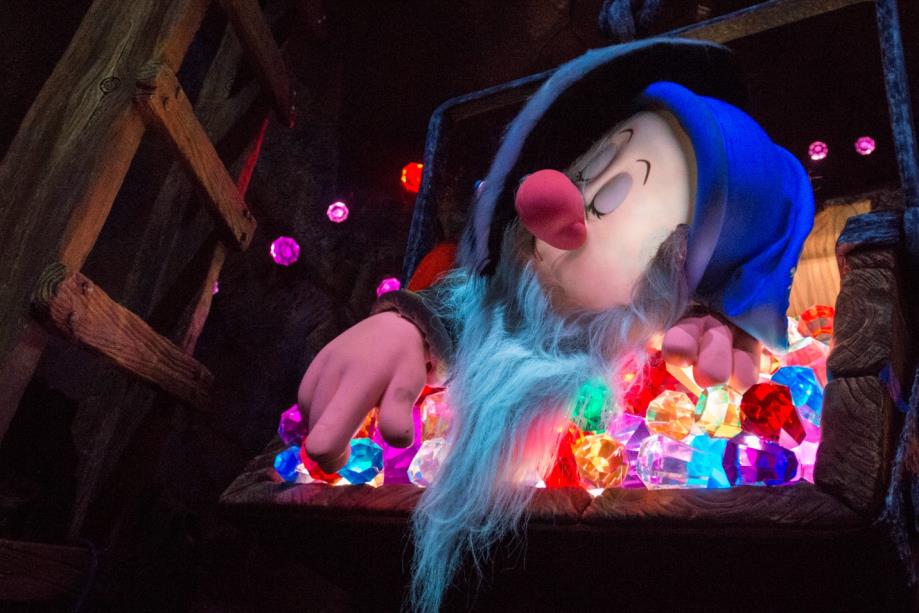 Inspired by Disney’s classic animated film Snow White and the Seven Dwarfs, this family-friendly coaster – Seven Dwarfs Mine Train – will take guests into a fabulous mine glittering with jewels. Guests