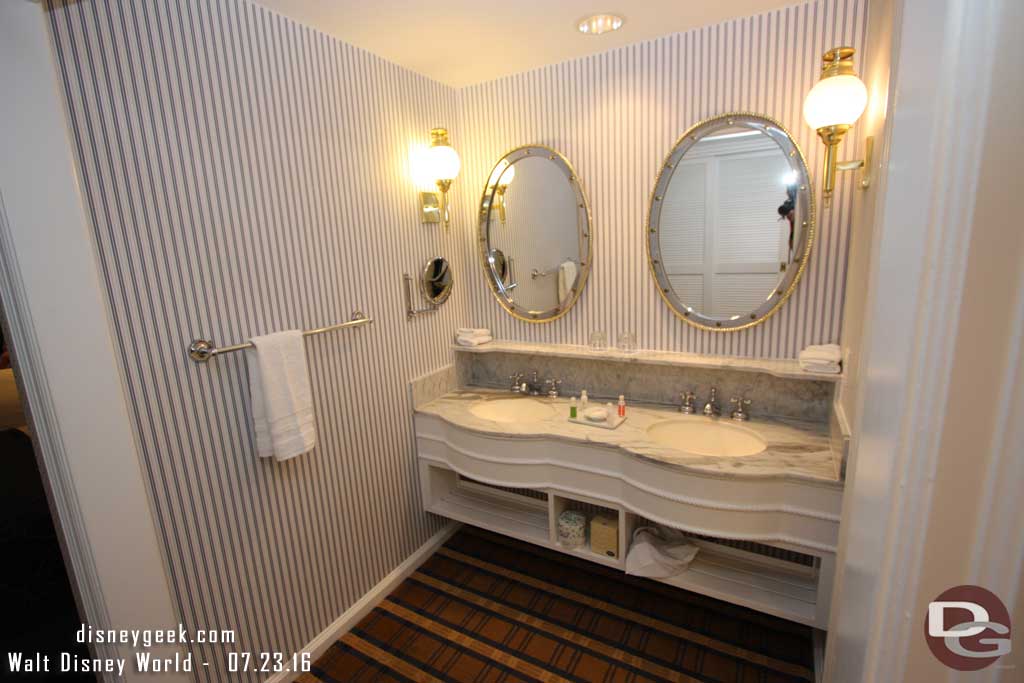 Disney's Yacht Club Resort - Vanity Area