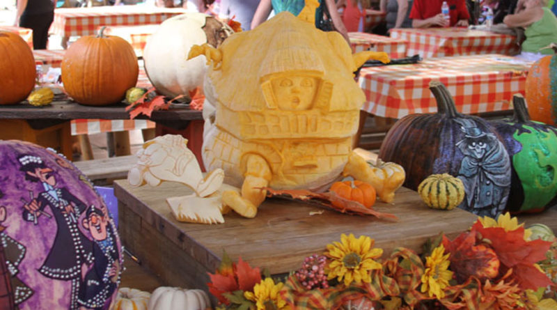 Disneyland Pumpkin 2014 - Featured Image