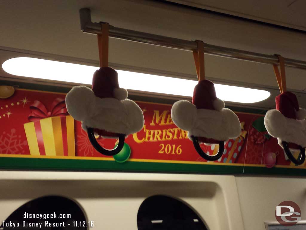 Tokyo Disney Resort - Christmas Hand Holds on the Resort Line