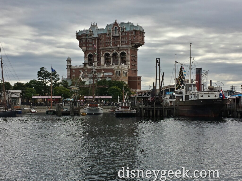 Tokyo Disneyland - American Waterfront - New York Harbor