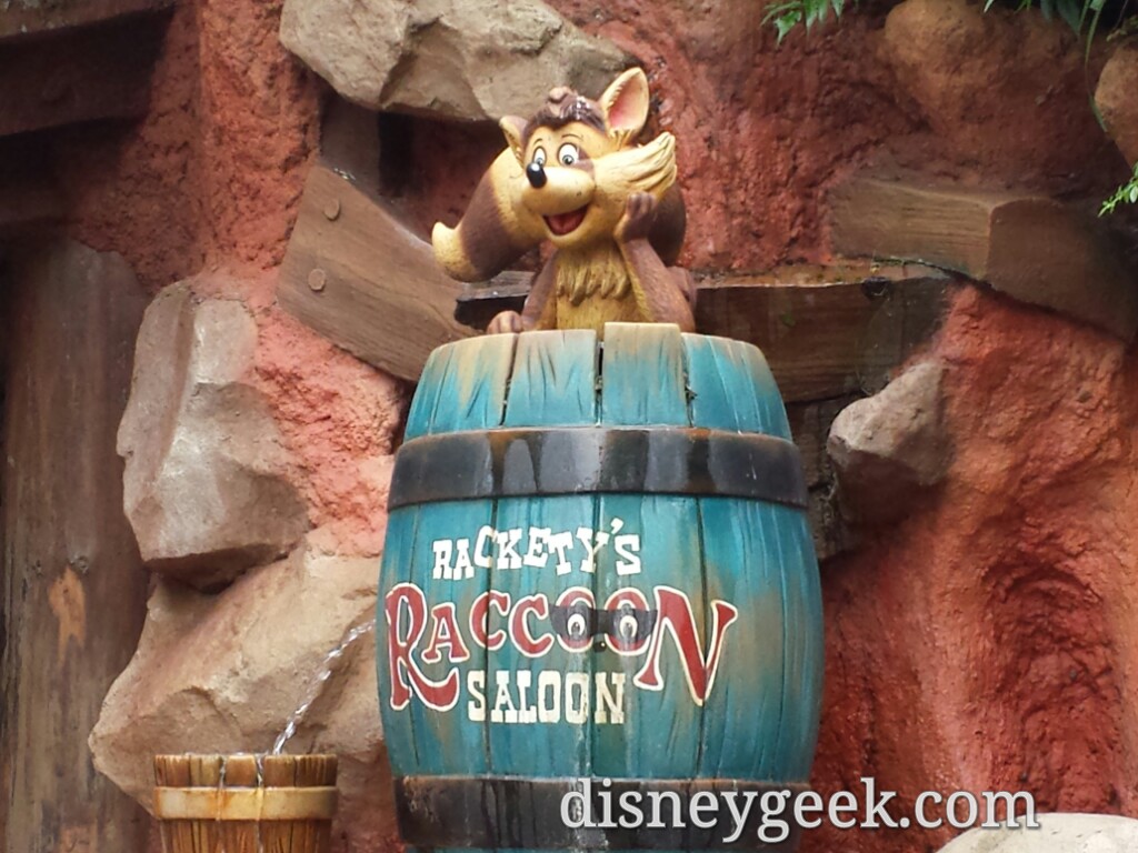 Tokyo Disneyland - Critter Country - Racoon's Saloon