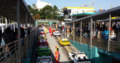 Tokyo Disneyland - Grand Circuit Raceway