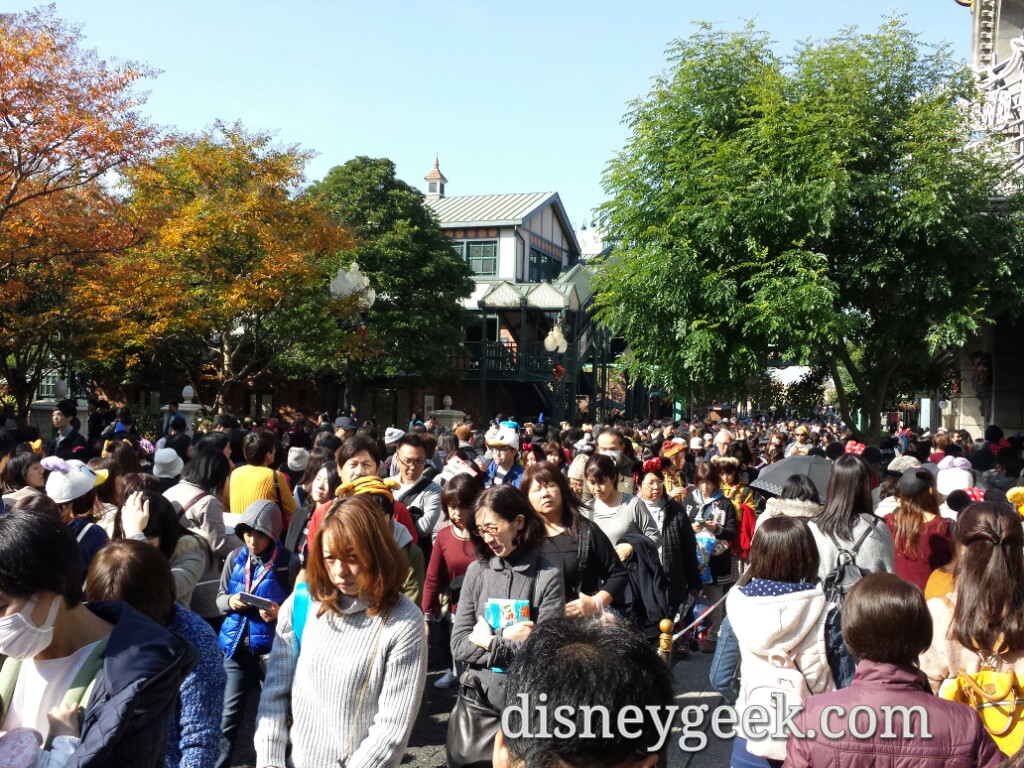 Tokyo DisneySea - Big Ban Beat QueueTokyo DisneySea - 