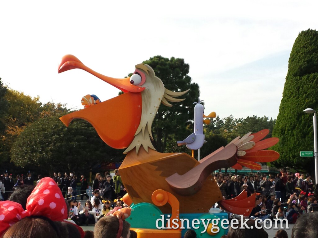 Tokyo Disneyland - Happiness is Here