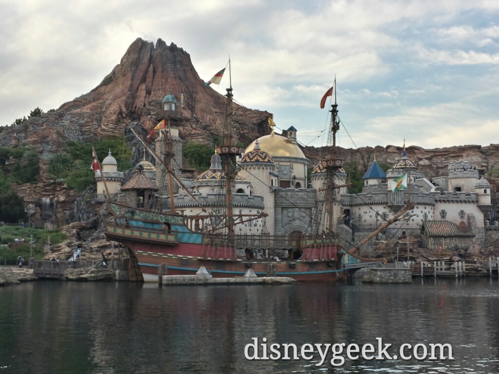 Tokyo DisneySea - Fortress Exploration & Mt. Prometheus 