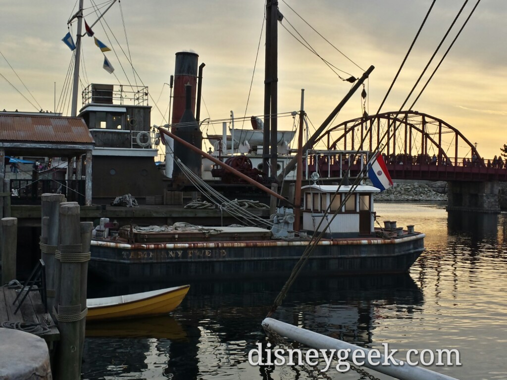 Tokyo DisneySea - American Waterfront Boats