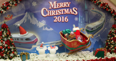 Tokyo Monorail Christmas Featured