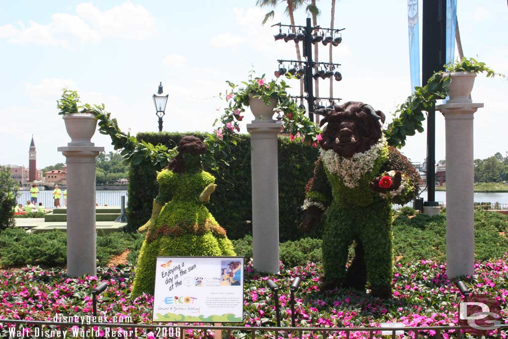 2006 - Belle & the Beast Topiaries from Beauty and the Beast